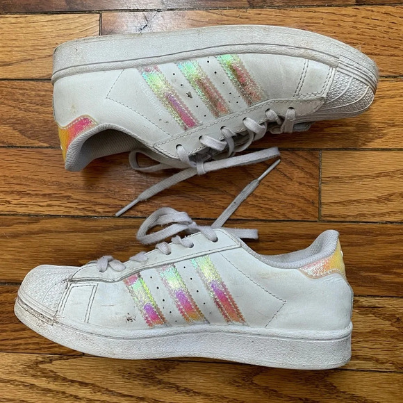 Adidas Superstar shoes with a touch of shine, size Y3 (adult 35) - Picture 5 of 9